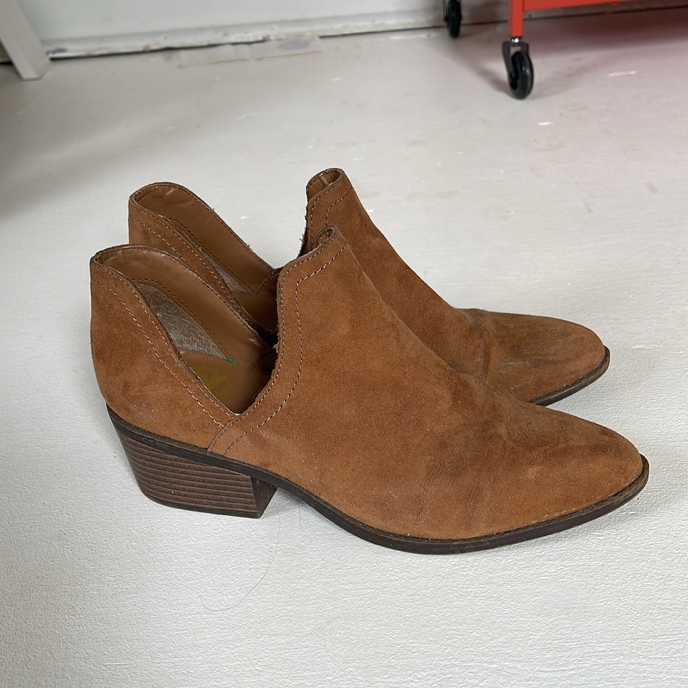Open wedge booties